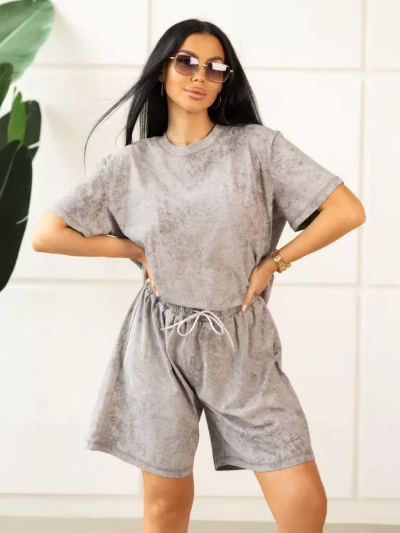 Костюм с шортами женский 687729